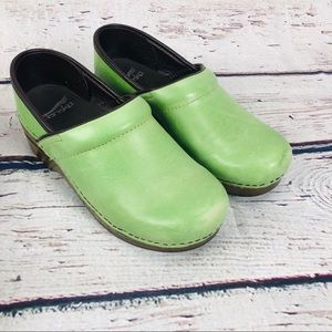 Bright green Dansko clogs nurse shoes size 36